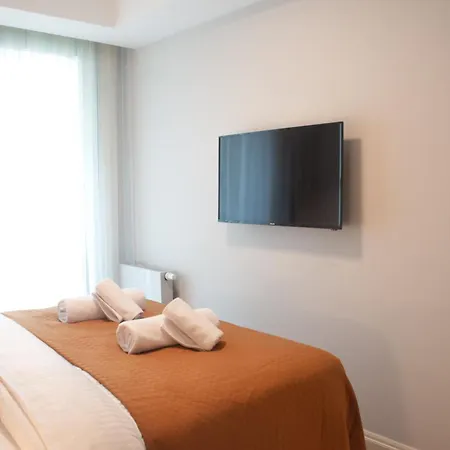 Modern & Cozy 1bdr In Vibrant Beyolu