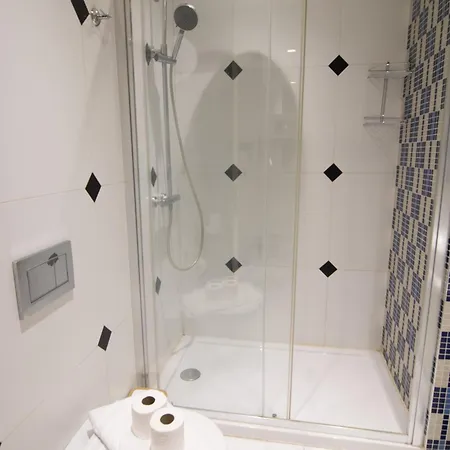 Modern & Cozy 1bdr In Vibrant Beyolu Apartment *