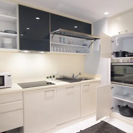 Modern & Cozy 1bdr In Vibrant Beyolu Apartment *