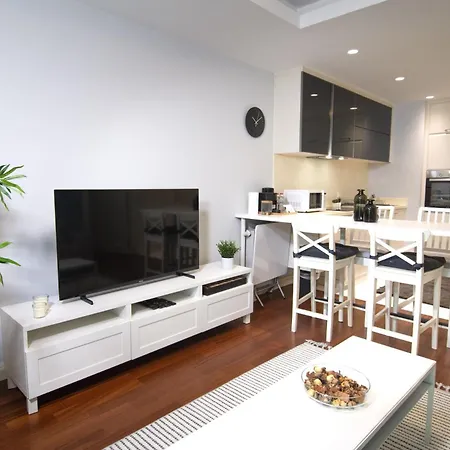 Modern & Cozy 1bdr In Vibrant Beyolu *