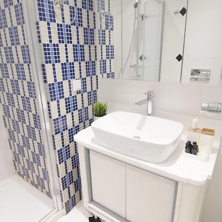 Apartment Modern & Cozy 1bdr In Vibrant Beyolu *